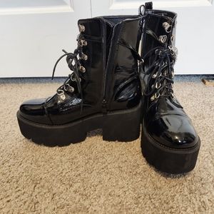 Platform boots